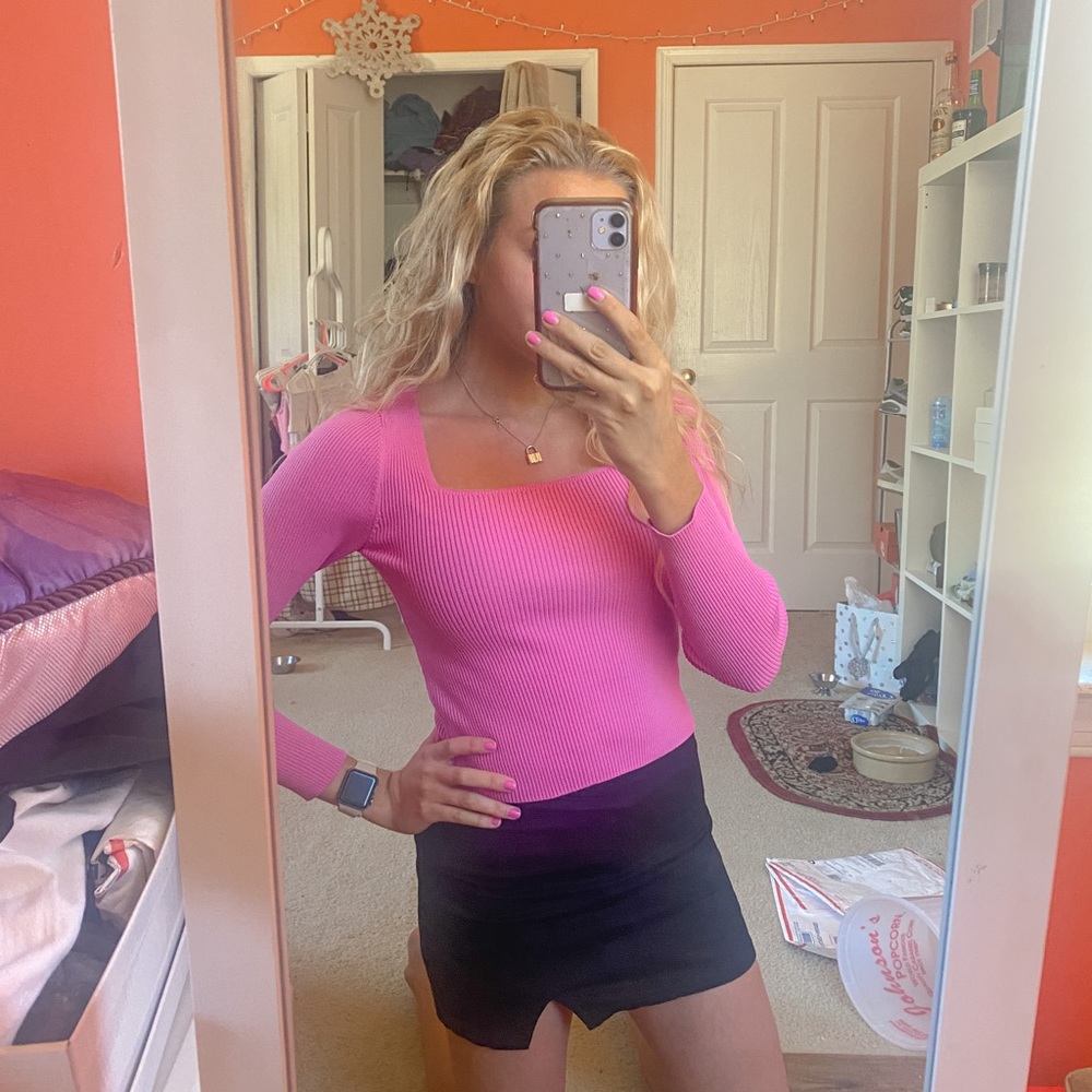 pink sweater